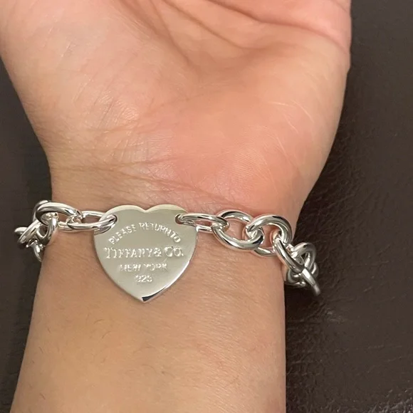 Tiffany & Co. - Picture 8 of 13